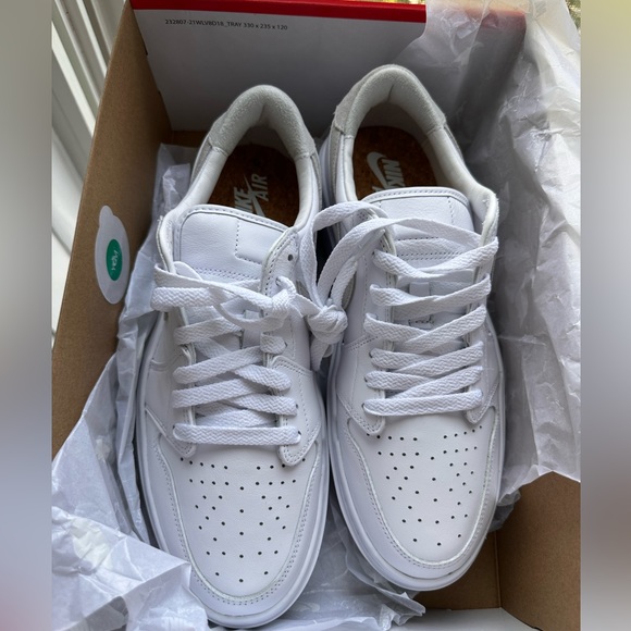 Brand New Jordan 1 Low Elevate Women’s size 11 - Picture 3 of 8